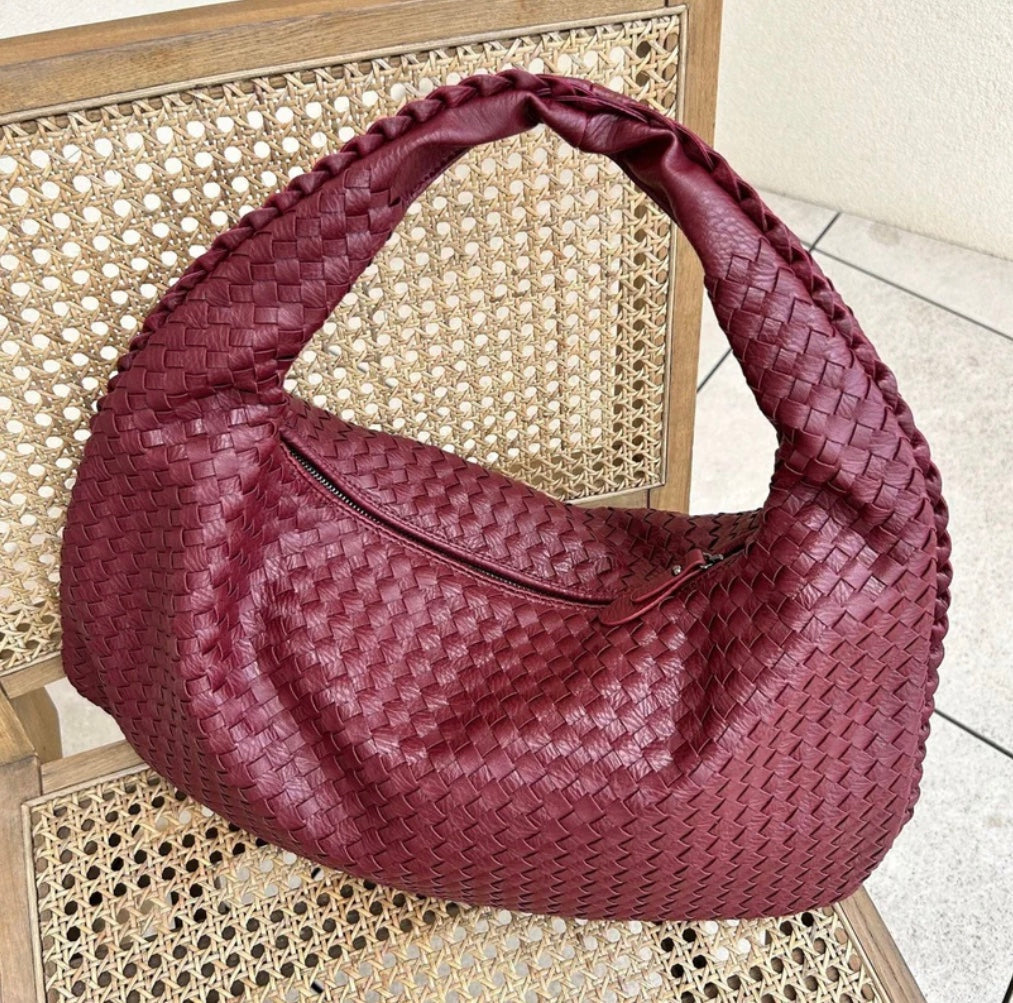 Noa Woven Handbag Woman – Elegant Design in Vegan Leather with Large Space and Zipper Closure