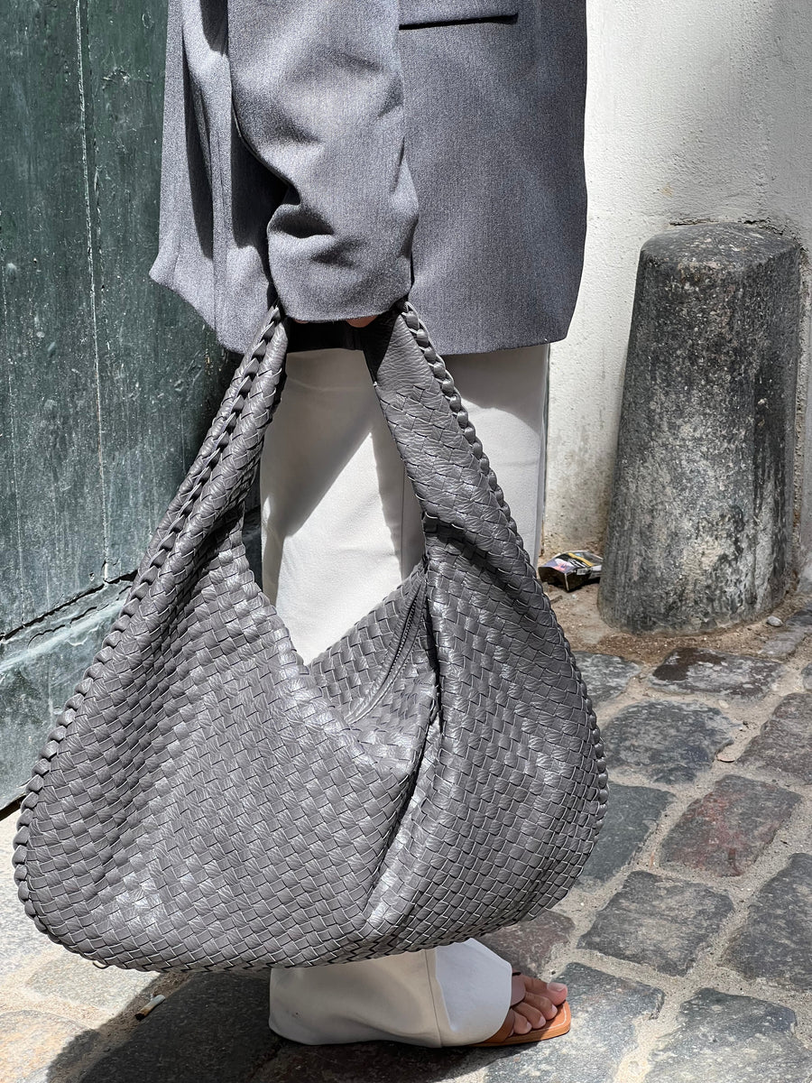 Noa Woven Handbag Woman – Elegant Design in Vegan Leather with Large Space and Zipper Closure