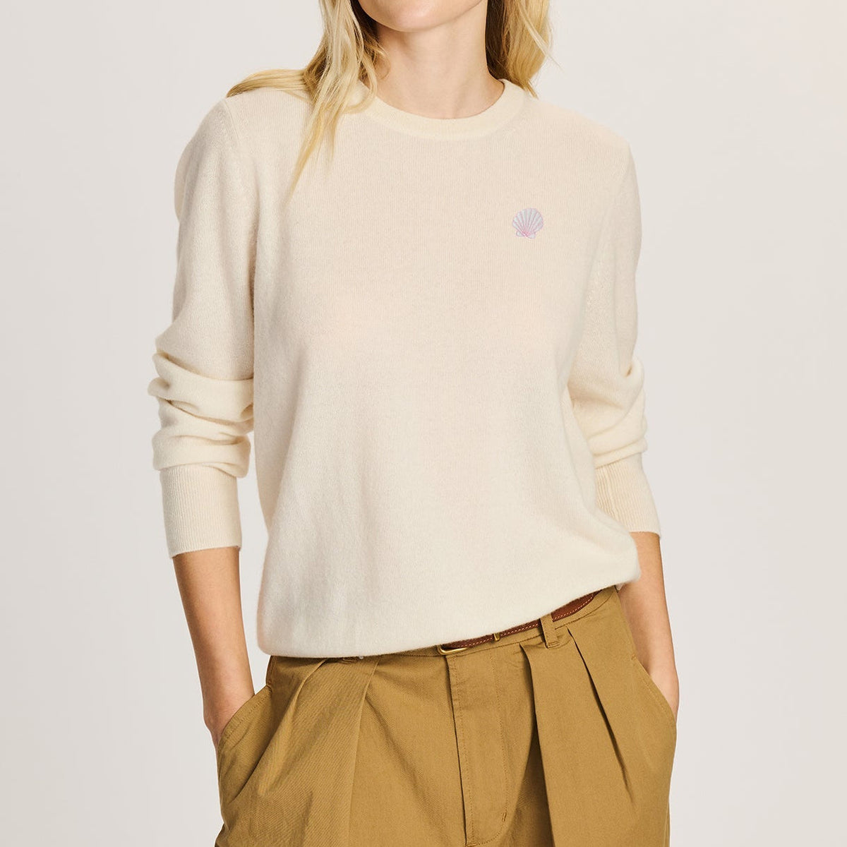 Women's Premium 100% Cashmere Jumper – Round Neck with Embroidery