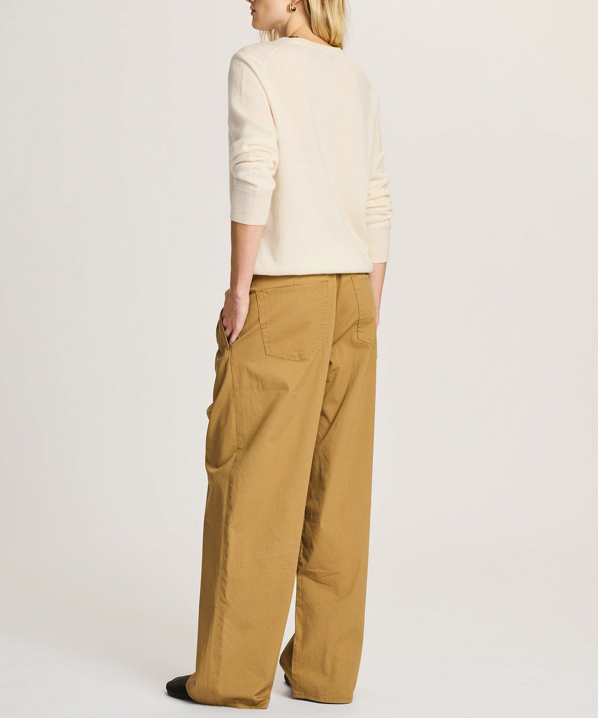 Women's Premium 100% Cashmere Jumper – Round Neck with Embroidery