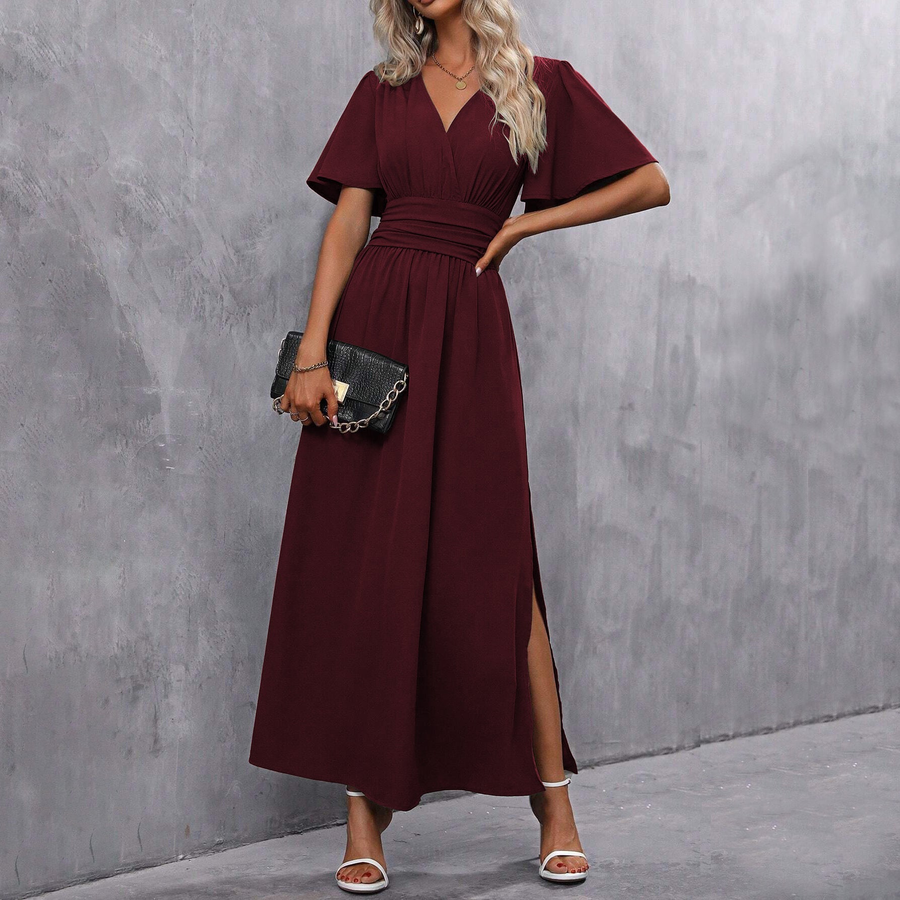 Amy Robe Maxi Woman Elegant – Black, V Neck, Light Sleeves & Subtle Slit