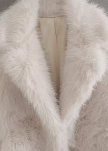 Valerie Winter Coat in Faux Fur for Women – Soft White Jacket with Casual Cut and Oversize Collar