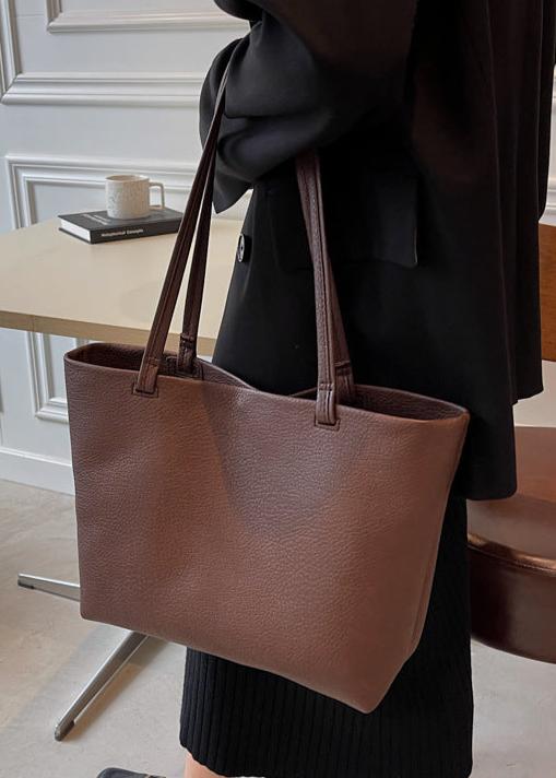 Reyna Sac Cabas Woman – Spacious Minimalist Design in Durable Faux Leather