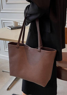 Reyna Sac Cabas Woman – Spacious Minimalist Design in Durable Faux Leather