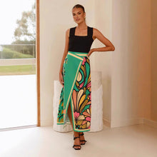Macy Jupe Midi Femme – High Waist Wrap Skirt with Slit & Elegant Abstract Print