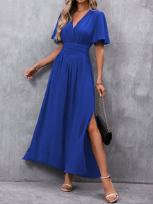 Amy Robe Maxi Woman Elegant – Black, V Neck, Light Sleeves & Subtle Slit