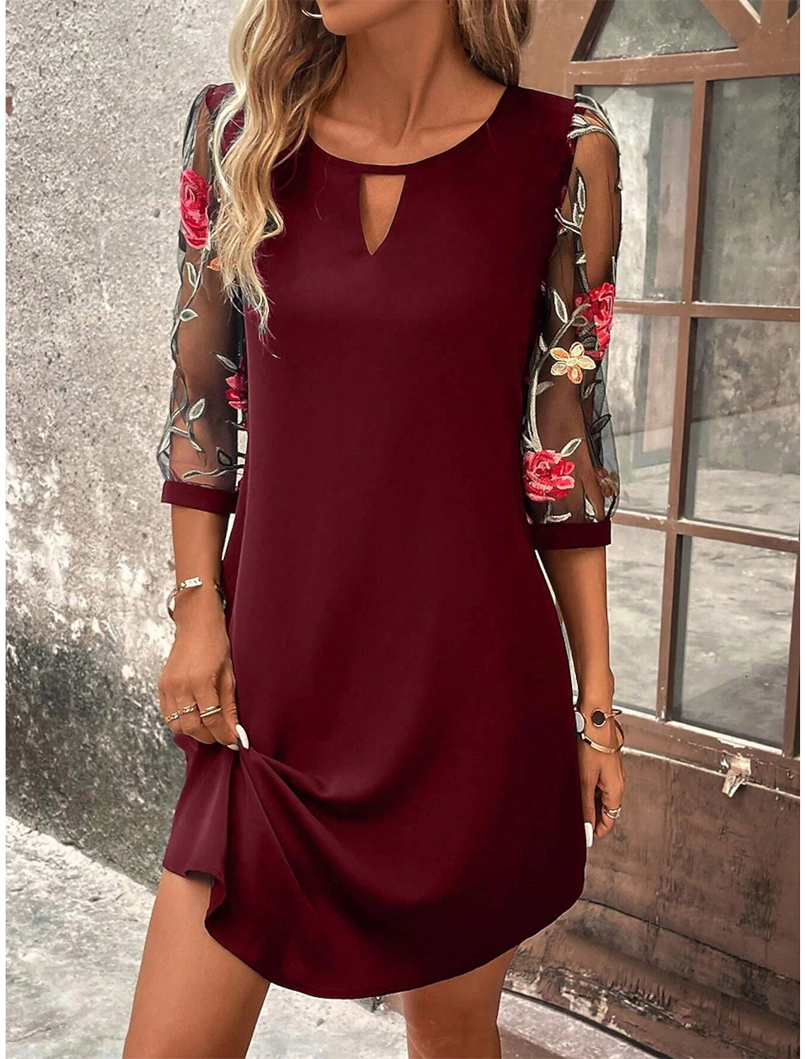 Sharina Robe Chemise Femme – Mini Summer Dress with Floral Print & Light Flowing Cut