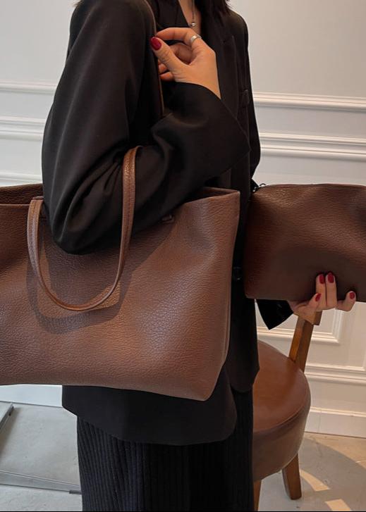 Reyna Sac Cabas Woman – Spacious Minimalist Design in Durable Faux Leather