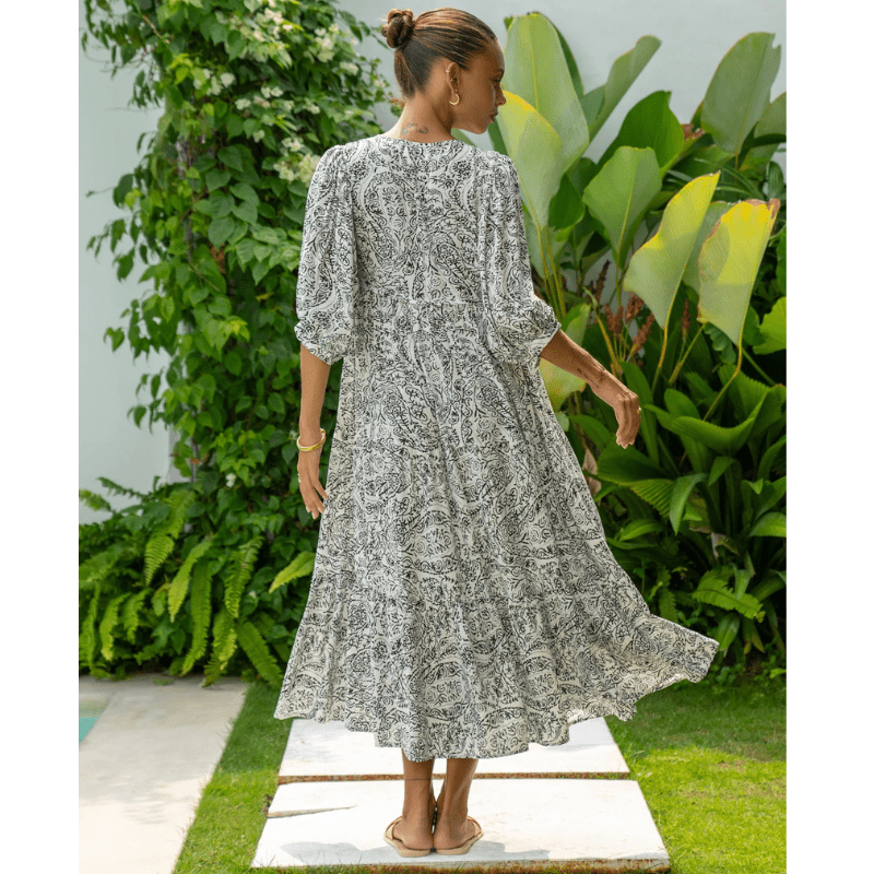 Rosina Long Robe Looksy – Abstract Bohemian Print & Fluid Tiered Cut