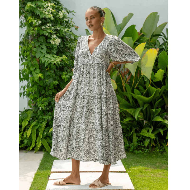 Rosina Long Robe Looksy – Abstract Bohemian Print & Fluid Tiered Cut