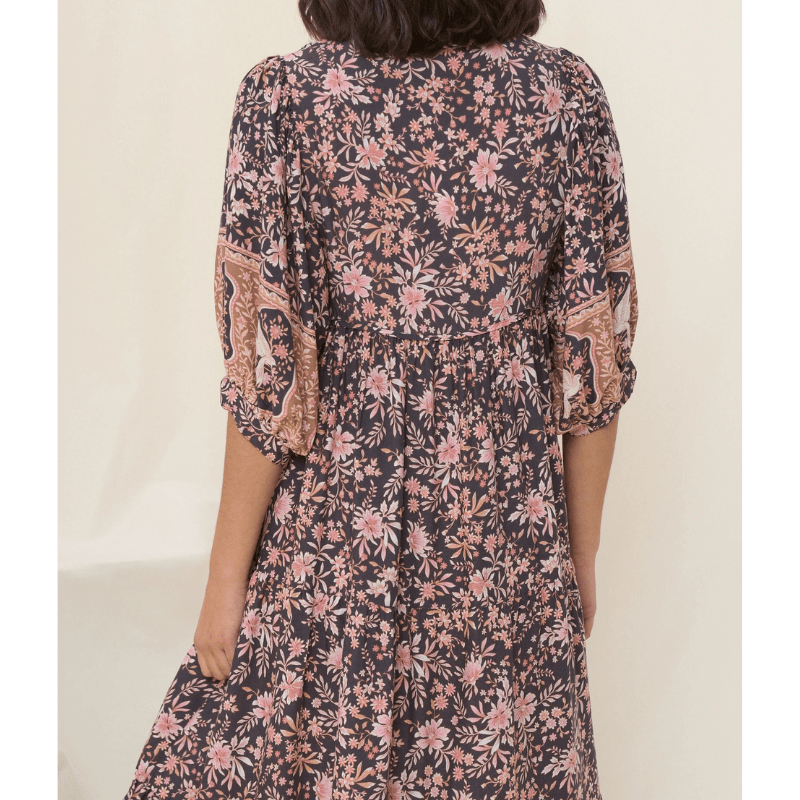 Runa Mid-Length Robe Looksy – Floral Print & Light Puff Sleeves Summer