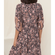 Runa Mid-Length Robe Looksy – Floral Print & Light Puff Sleeves Summer