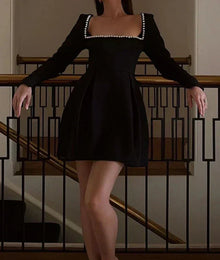 Valérie Short Dress with Pearls – Elegant Cocktail Dress with Luxurious Pearl Details and Flattering Cut