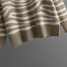 Delaney Women's Ensemble in Cashmere – Chic Zebra Pattern, Soft & Comfortable