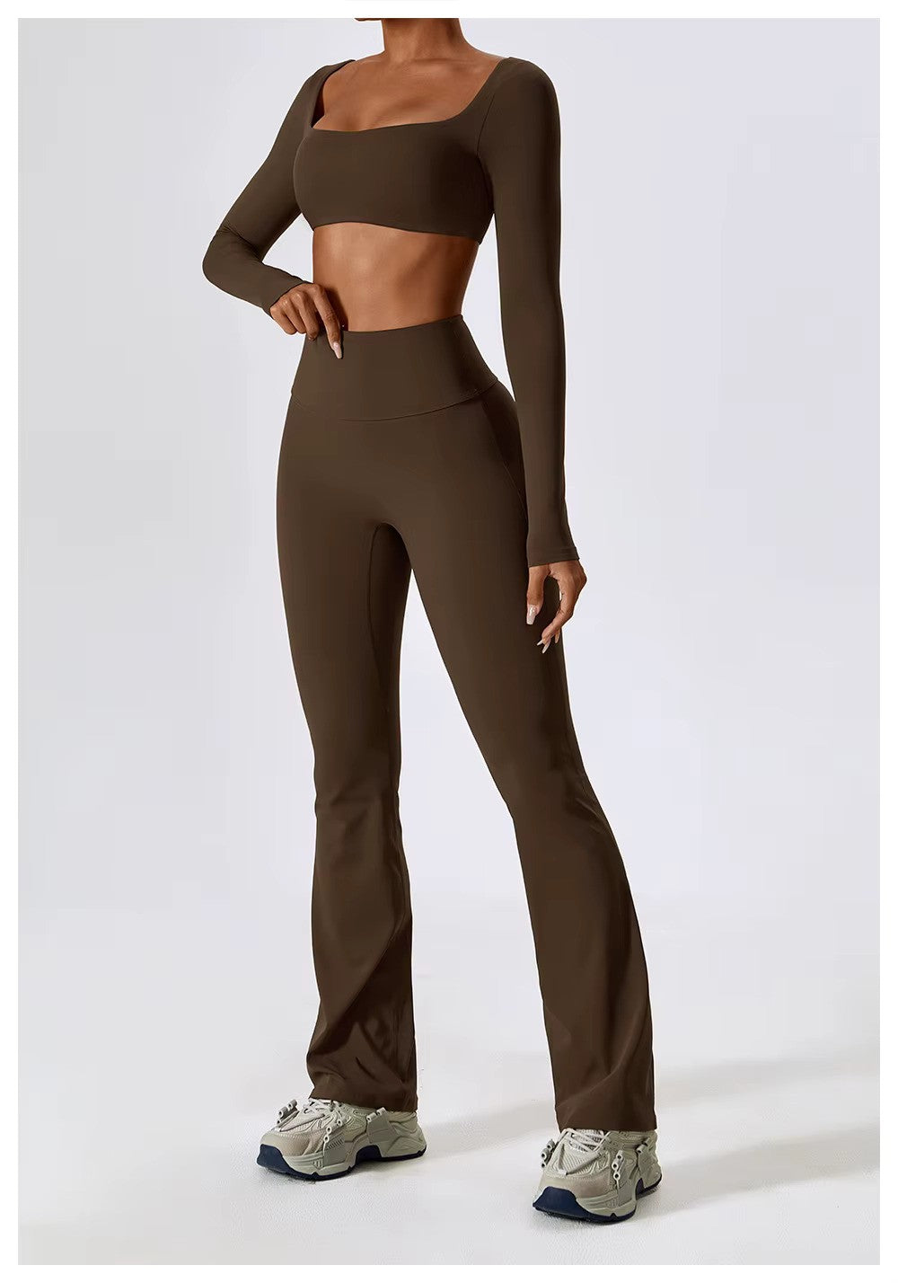 Leila Women's Sports Set – Breathable Yoga & Fitness Outfit with Flared Leggings & Fitted Top