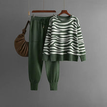 Delaney Women's Ensemble in Cashmere – Chic Zebra Pattern, Soft & Comfortable