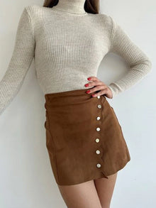 Jude Jupe Courte Femme – High Waist, Asymmetric Buttoning & Soft Structured Fabric