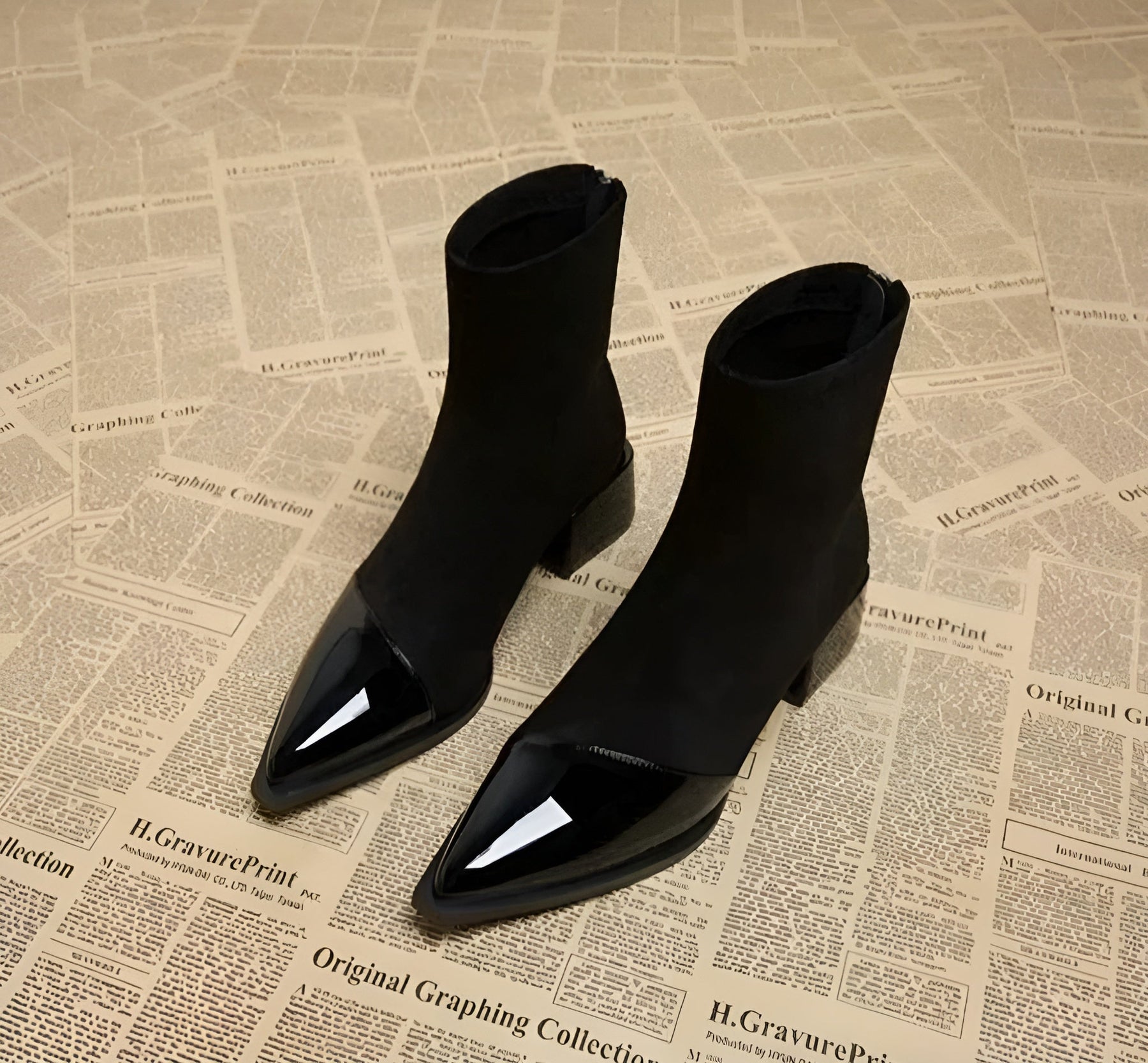 Gracia Women's Ankle Boots – Elegant Suede Boots with Patent Details & Comfortable Block Heel