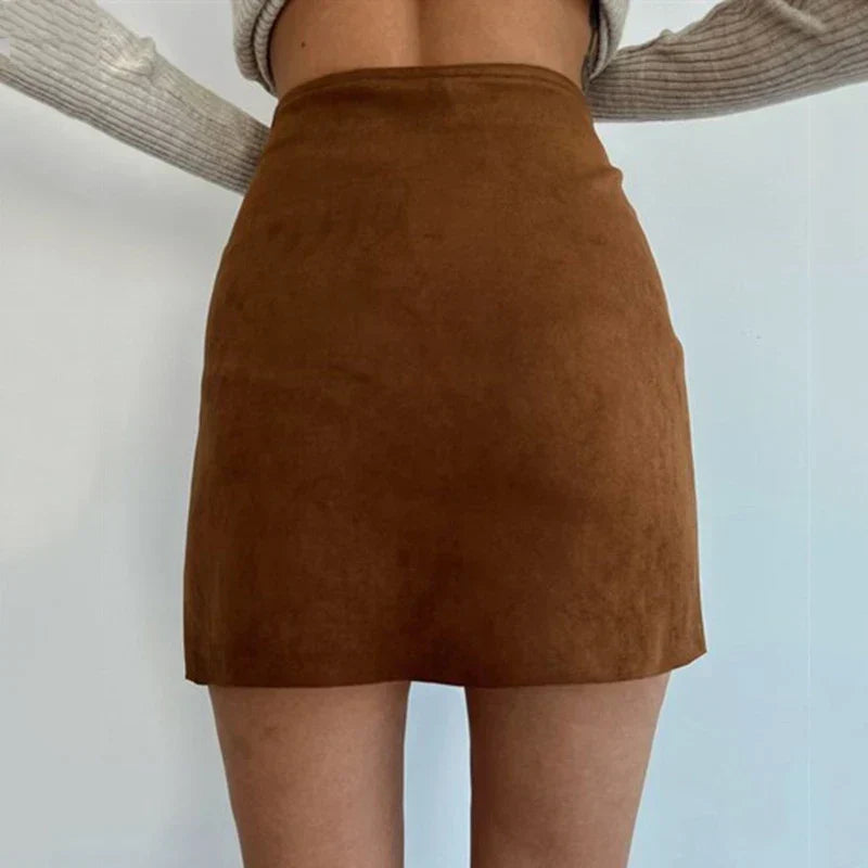 Jude Jupe Courte Femme – High Waist, Asymmetric Buttoning & Soft Structured Fabric