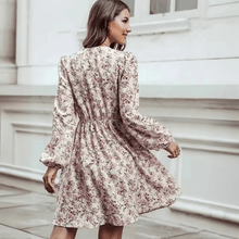 Selina Mini Dress Woman – Romantic Floral Print with V-Neck and Fitted and Flowing Cut