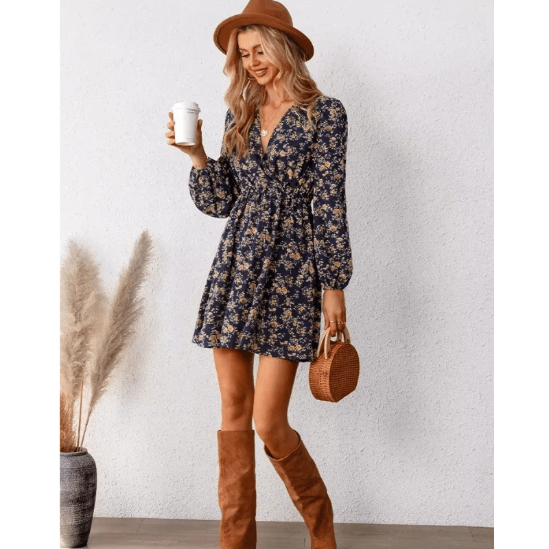 Selina Mini Dress Woman – Romantic Floral Print with V-Neck and Fitted and Flowing Cut