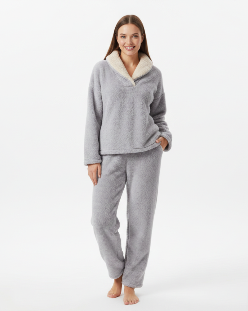 Emmalyn Women's Fleece Pajamas – Soft and Warm Set with Long Sleeve Top and Pants
