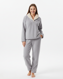 Emmalyn Women's Fleece Pajamas – Soft and Warm Set with Long Sleeve Top and Pants