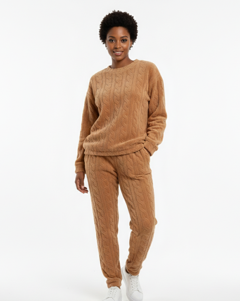 Lunie Women's Loungewear Set – Warm & Comfortable Two-Piece Fleece Pajamas