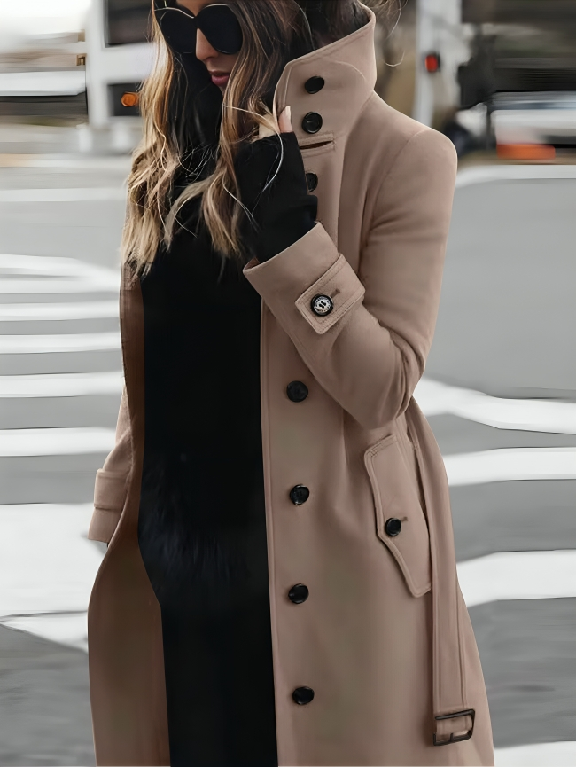 Mhel Trenchcoat Femme – Elegant Coat with High Collar & Flattering Waist Belt