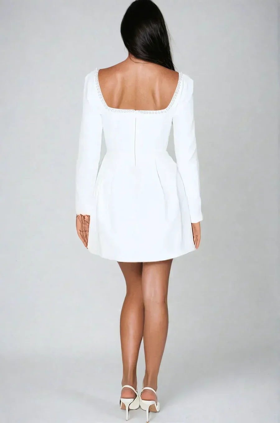 Valérie Short Dress with Pearls – Elegant Cocktail Dress with Luxurious Pearl Details and Flattering Cut