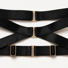 Vivara – Cross-Strap Lingerie Set with Chain Detail