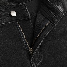 Curvella – Flattering High-Waist Stretch Denim Capris