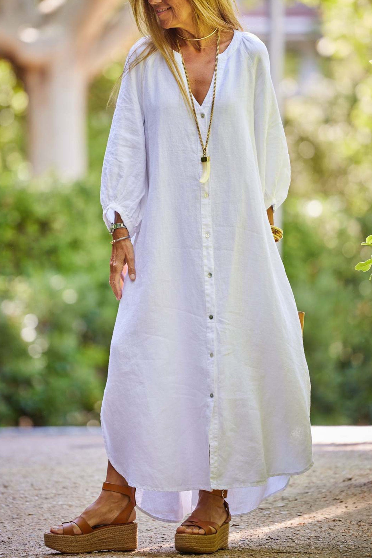 Dress Woman Veanna – Elegant Long Sleeve Dress with V Neck & Buttoning