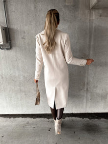 Georgia Long Coat in Mixed Wool for Women – Elegant Design with Notched Lapels in Classic Winter Colors
