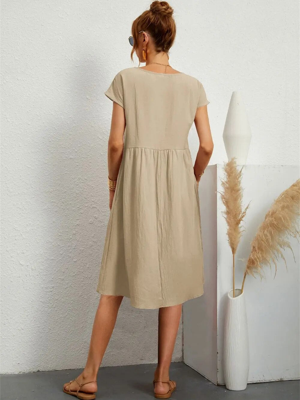 Elegant Dress Woman Ground – Timeless Maxi Design with Flattering Cut & Luxury Finish
