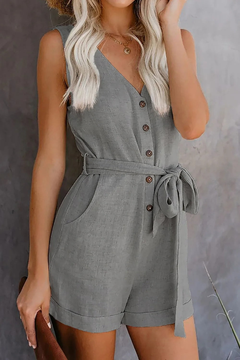 Nina Chic Women's Short Jumpsuit – Elegant Short Jumpsuit with Pockets and Comfortable Fit
