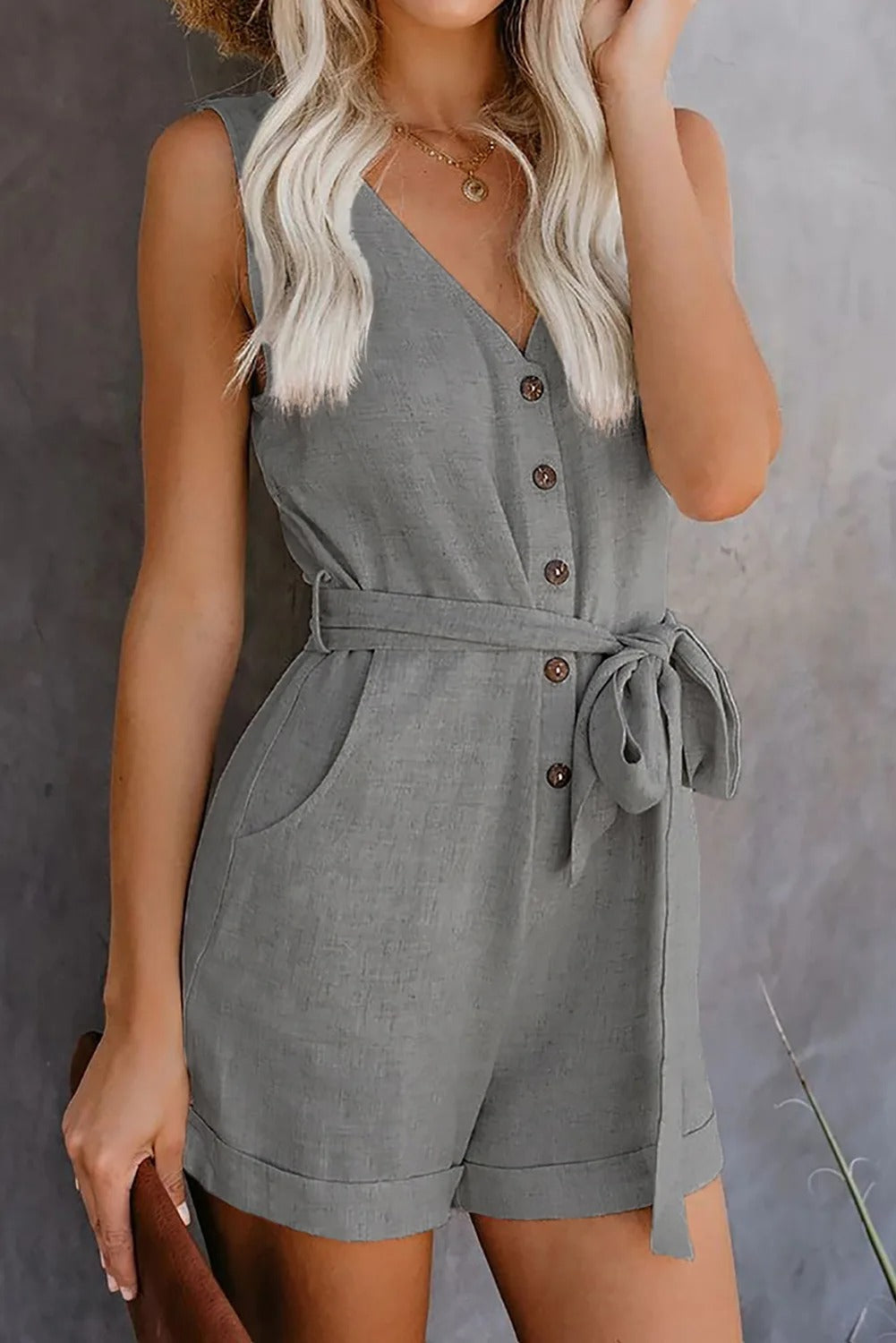 Nina Chic Women's Short Jumpsuit – Elegant Short Jumpsuit with Pockets and Comfortable Fit