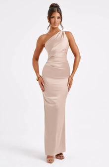 Clara Robe Longue en Satin Femme – Asymmetrical, Fitted & Minimalist Elegance