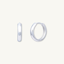 Basic Medium Huggie Hoop Earrings