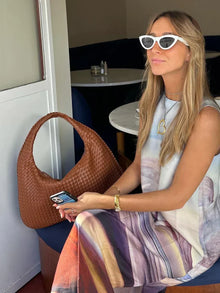 Louisa Hobo Bag Woman – Elegant Braided, Spacious & Timeless Style