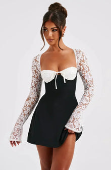 Juliette Mini Dress Women – Elegant Lace Dress with Heart Neckline and Fitted Cut