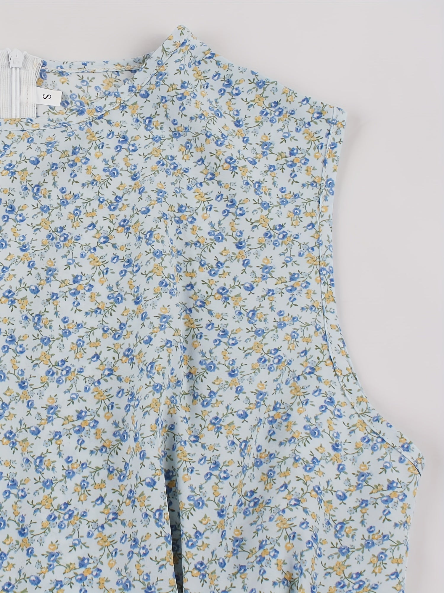 Lily Summer Dress for Women – Sleeveless Midi Dress with Floral Print and Elegant Cut