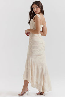 Catalina Evening Dress Woman – Elegant Lace Dress with Feminine Cut for Special Occasions