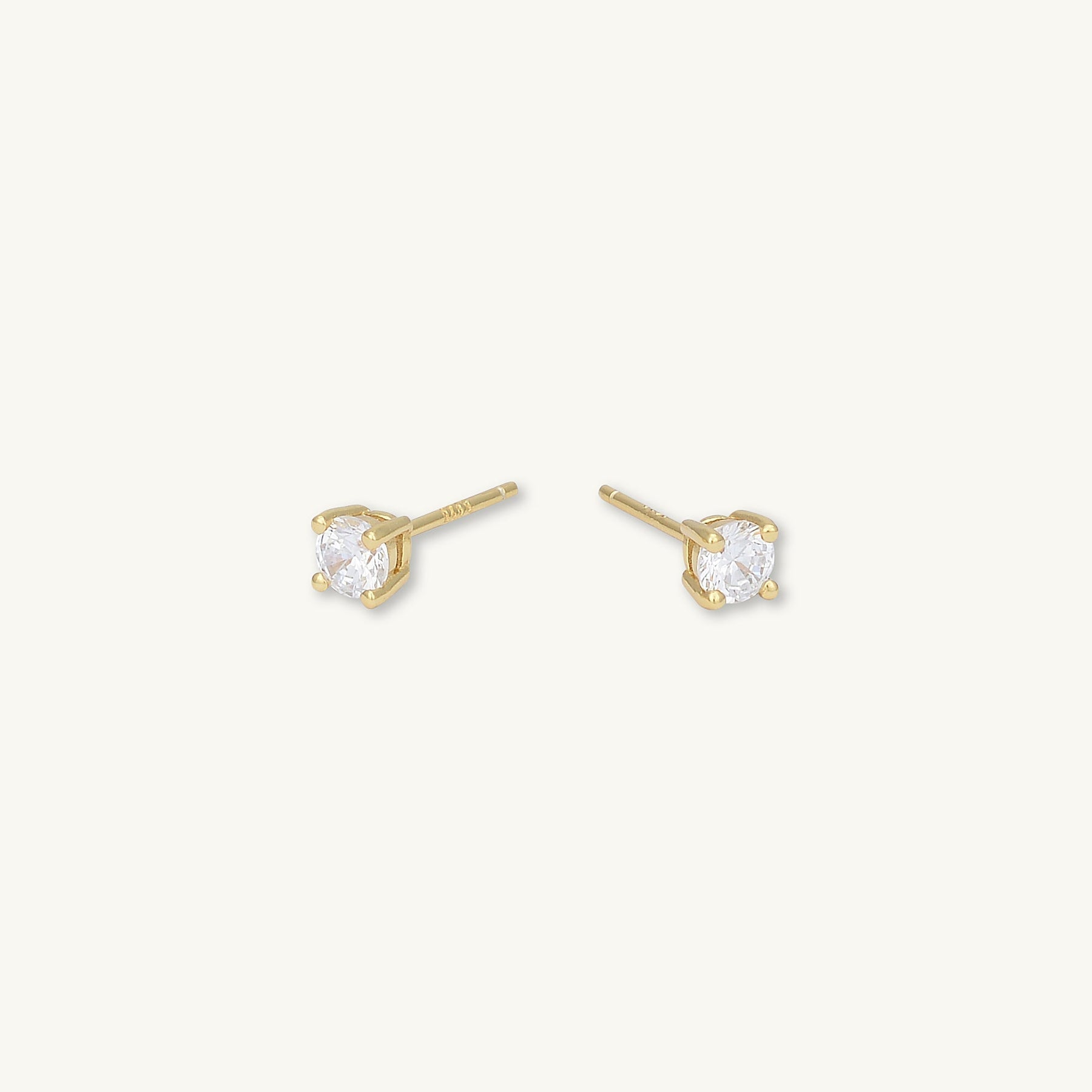 Classic 4 Claw Sapphire Stud Earrings