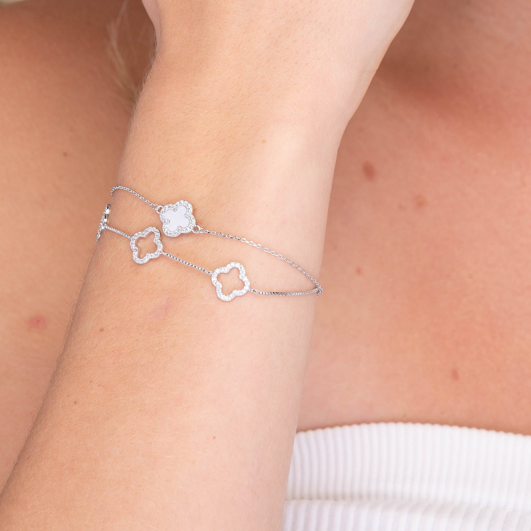 Clover Onyx Black Sapphire Bracelet