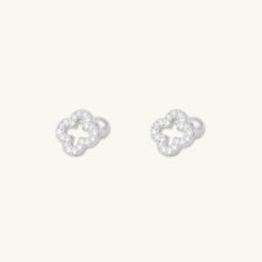 Clover Sapphire Barbell Stud Cartilage Earrings