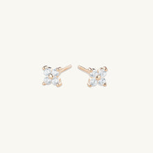 Clover Sapphire Stud Earrings