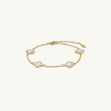 Clover Station MOP Bracelet