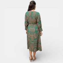 Elegant Floral Midi Dress