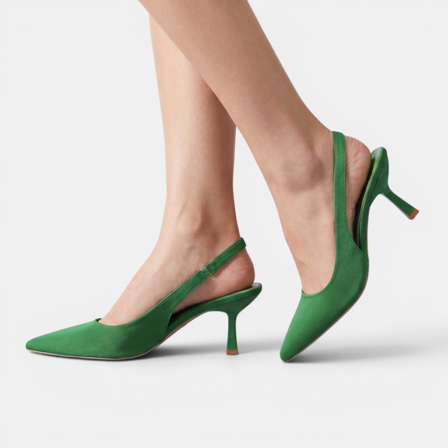 Women's Supportive Closed-Toe Sandals